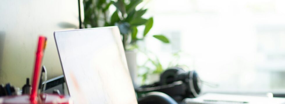 Self-employed contractor working remotely while applying for a UK mortgage