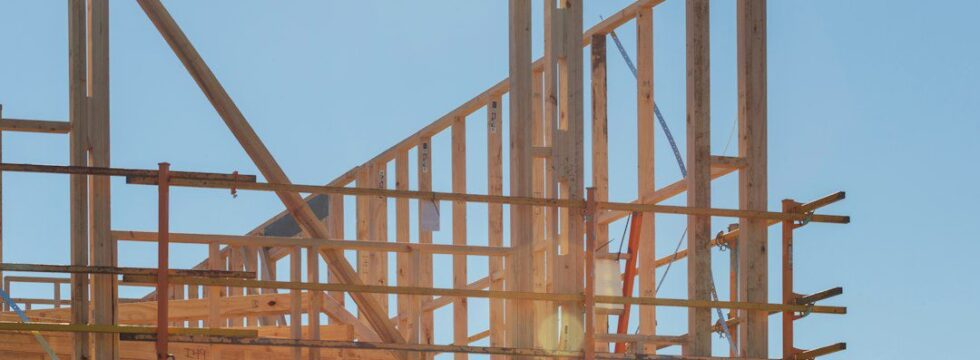 New homes under construction on a part-built residential development site